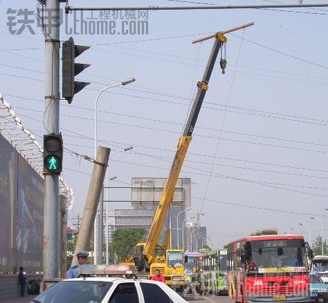 汽車起重機事故